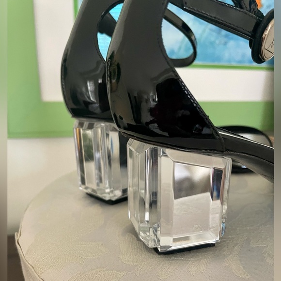 LOUIS VUITTON BLACK PATENT CLEAR BLOCK HEEL ANKLE STRAP SANDAL 36.5 - Picture 7 of 16